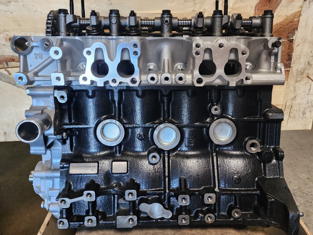 1984-1995 TOYOTA PICKUP 4 RUNNER HILUX 2.4L ENGINE 22RE REBUILT ENGINE